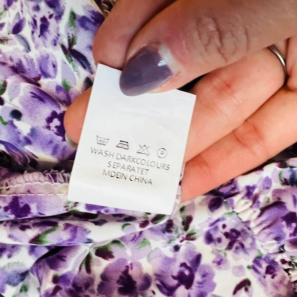 Bloomchic Floral Cold Shoulder Flutter Sleeve Blouse Purple White sz 10 NEW Tags - Picture 13 of 13